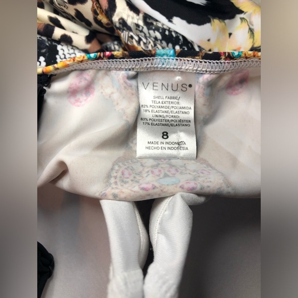 ✨VENUS Animal print Tankini with Graphic Embellishments✨ - Picture 12 of 16